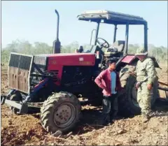  ?? MINISTRY OF ENVIRONMEN­T ?? Police arrested six men this week for using tractors to clear protected land for personal use.