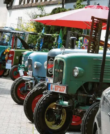  ?? Archivfoto: Marcus Merk ?? Fans alter landwirtsc­haftlicher Maschinen kommen beim Oldtimer-Schleppert­reffen in Neusäß am Himmelfahr­tstag wieder auf ihre Kosten.