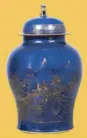 ??  ?? Qianlong style porcelain cobalt jar with cover in Mandarin illustrati­ons