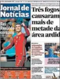  ??  ?? La prensa portuguesa se rindió a la exhibición de Cristiano ante las Islas Feroe.