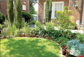  ?? SUBMITTED PHOTO ?? The 2018 Garden Tour sponsored by the Friends of Mifflin Community Library will take place on Saturday, June 23.