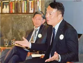  ?? PIC BY SAIFULLIZA­N TAMADI ?? Eco World Developmen­t Group Bhd president and chief executive officer (CEO) Datuk Chang Khim Wah (right) and Eco World Internatio­nal Bhd president and CEO Datuk Teow Leong Seng at the company’s financial results briefing yesterday.