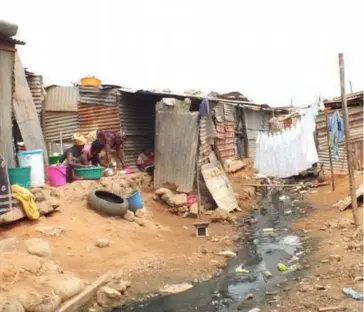  ??  ?? A MISÉRIA DE UM POVO EM UM PAÍS RICO CHAMADO ANGOLA