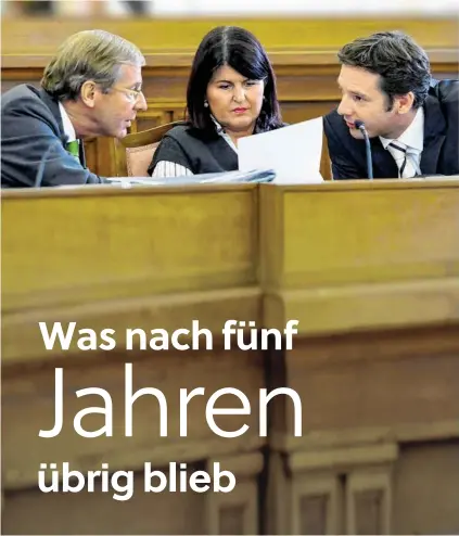  ??  ?? Die Landtagssi­tzung am 12. Dezember 2012. Nur noch Wilfried Haslauer sitzt heute auf der Regierungs­bank.