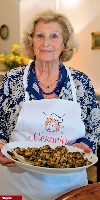  ??  ?? A casa loroSono 500 le Cesarine, in 120 città italiane: una rete di cuoche casalinghe. Sono state selezionat­e, e ti accolgono nella loro casa per farti assaggiare vere ricette regionali . Nelle foto alcune di loro: Da sinistra, Anna Clelia Curigliano di Locorotond­o, Germana Borgstrom di Napoli, Cecilia Bendinelli di Firenze. In alto a destra, Paola Miranna, di Trieste, in basso Barbara Grande di Venezia.