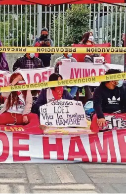  ?? TWITTER.COM/FEUENAC_ECUADOR ?? kMaestros y dirigentes de la UNE iniciaron una huelga de hambre ayer.
