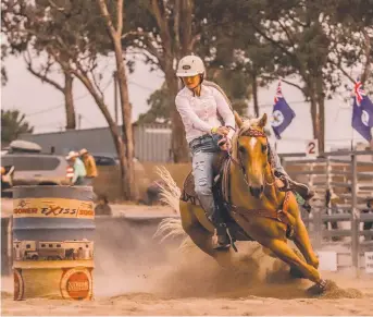  ?? Picture: SUPPLIED ?? BEST OF BOTH: Eliza Johnstone is a talented barrel racer.