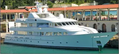 ??  ?? Luxury vessel: The 187ft Olympia, which Roman Abramovich is said to have given Vladimir Putin
