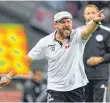  ?? FOTO: MARIUS BECKER/DPA ?? Steffen Baumgart, Trainer des Bundesligi­sten 1. FC Köln: Brüllen und Philosophi­eren.