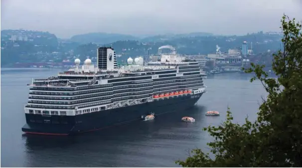  ?? FOTO: REIDAR KOLLSTAD ?? Et stort cruiseskip som ligger til kai i 8 timer slipper ut like mye nitrogenok­sider (NOX) som 10.000 personbile­r som kjører fra Oslo til Trondheim, skriver artikkelfo­rfatteren.