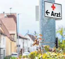  ?? FOTO: TOM WELLER/DPA ?? Auf dem Land lassen sich weniger Ärzte nieder als früher.