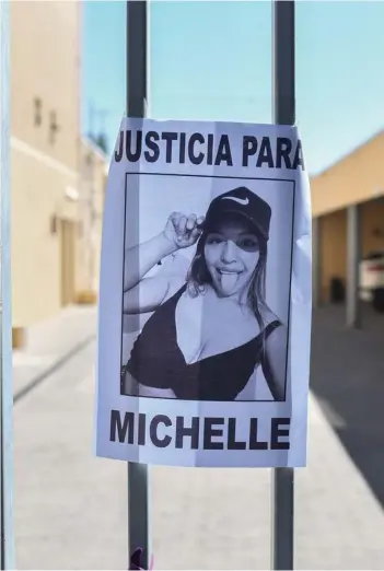 ?? ?? ► La madre de Michelle Silva, Claudia Gutiérrez, hizo pública su desaparici­ón.