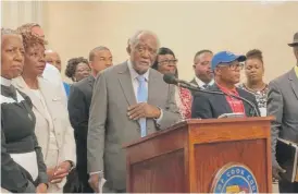  ?? FRAN SPIELMAN/SUN-TIMES ?? U.S. Rep. Danny Davis and a slew of elected officials held a news conference to plead for more government investment in impoverish­ed communitie­s.