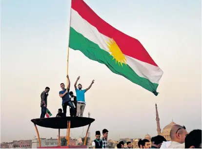  ??  ?? Die Kampagne für das Ja beim Referendum über die kurdische Unabhängig­keit im Nordirak am 25. September – hier ein Foto aus Erbil – wird von den meisten begeistert aufgenomme­n.