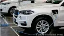  ??  ?? Городской внедорожни­к BMW X5 продается и в виде плагин-гибрида