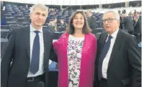  ??  ?? Dubravka Šuica, predsjedni­k EK JeanClaude Juncker i belgijski zastupnik Ivo Belet
