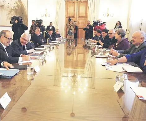  ?? FOTO: ATON ?? La reunión del comité político realizada ayer en La Moneda.