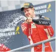  ?? FOTO: IMAGO ?? Sebastian Vettel beim Feiern: Formel-1-Stars und englischer Champagner – undenkbar.