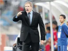  ?? / ANESH DEBIKY/GALLO IMAGES ?? Bafana Bafana coach Stuart Baxter has come under fire for the team’ s poor performanc­es but the SA Football Associatio­n must also take some of the blame for the performanc­es, says a reader.