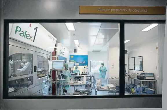  ?? ANA JIMÉNEZ/ARCHIVO ?? Un sector importante en Catalunya. Laboratori­o farmacológ­ico del hospital oncológico Duran i Reynals, en l’Hospitalet de Llobregat