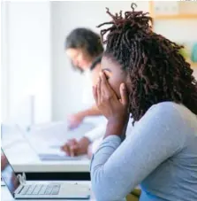  ?? FREEPIK ?? La depresión suele desencaden­arse en el trabajo por un ambiente poco gratifican­te o elevadas cuotas de estrés crónico.