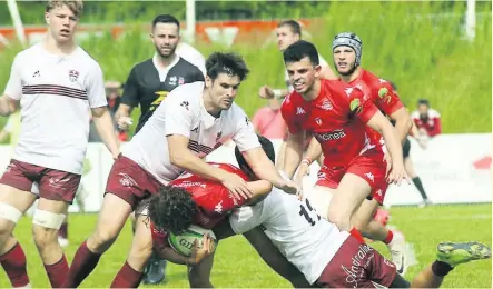  ?? ?? La création de l’entente blanche et prune a redynamisé le rugby dans le nord du départemen­t de Lot-et-Garonne. Photo La Dépêche du Midi - Daniel Drouet