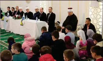  ?? ?? Posjeta Medžlisu Cazin je završena obilaskom džamije džemata Donja Koprivna, gdje su prolaznici mektepske pouke izveli prigodan program