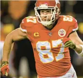  ?? REED HOFFMANN/AP ?? The NFL has never seen a tight end do the things that Travis Kelce is doing right now.