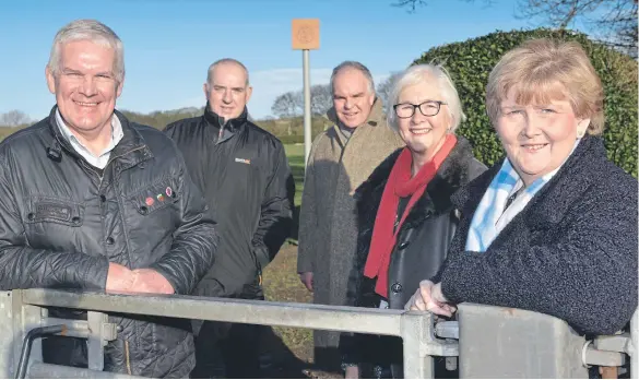  ?? ?? South Tyneside Council Leader Cllr Tracey Dixon, Deputy Leader Cllr Joan Atkinson, Cllr Ernest Gibson, Field in Trust trustee Duncan Peake and resident Phil Toulson at Oakleigh Gardens.