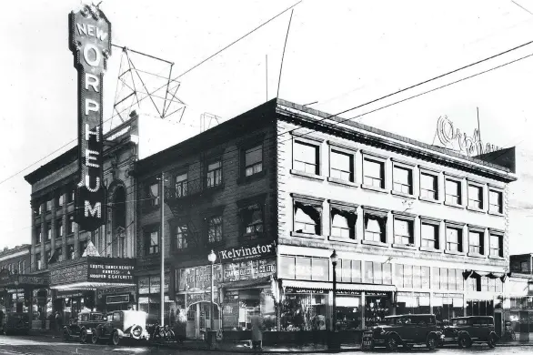  ?? VANCOUVER PUBLIC LIBRARY VPL 11035 ?? The Orpheum Theatre on Granville Street is seen in 1929. The facility opened in 1927 as a movie emporium during the waning days of silent movies.