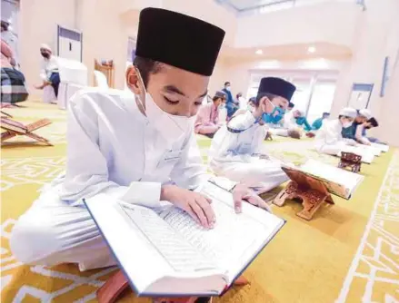  ?? ?? SEBARANG perselisih­an pendapat dalam kalangan umat Islam perlulah dirujuk kepada al-Quran dan hadis.