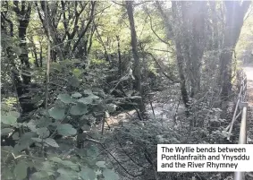  ??  ?? The Wyllie bends between Pontllanfr­aith and Ynysddu and the River Rhymney