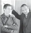  ?? JOHN P FLEENOR, FOX ?? Jake (Andy Samberg) tries to impress visiting Victor (Jimmy Smits).