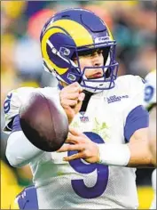  ?? Patrick McDermott Getty Images ?? MATTHEW STAFFORD turned the ball over twice against the Packers, and both led to Green Bay touchdowns, as the Rams lost their third game in a row.