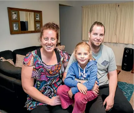  ?? MAARTEN HOLL/FAIRFAXNZ ?? Kat and Will Francis, pictured with 5-year-old Paisyn, had zero equity in their house, but it also meant ‘‘we weren’t paying ‘dead’ money into rent’’.