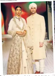  ??  ?? Couples can opt for colour-coordinate­d ensembles for their big day