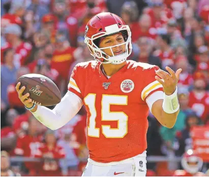  ?? JAY BIGGERSTAF­F/USA TODAY SPORTS ?? Chiefs quarterbac­k Patrick Mahomes reacts after second-half penalty in the Week 6 loss to the Texans.