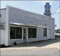  ?? The Sentinel-Record/Max Bryan ?? LAST DAY: ABC Cleaners, located at the corner of Central Avenue and West Belding Street, is closing down today after almost 60 years in business. The current owners have been running the operation since 2001.