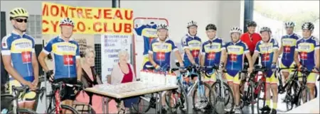  ?? ?? Membres du Montréjeau Cyclo Club lors de la journée des associatio­ns du samedi 3 septembre.