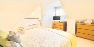  ??  ?? Unwind Double bedroom finished with an open en-suite has a serene quality