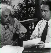  ??  ?? Leo Szilard med Albert Einstein innan Manhattanp­rojektett grundades.