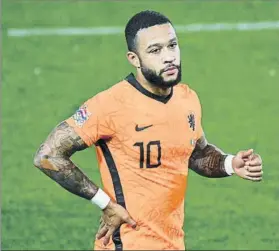  ?? FOTO: GYI ?? Depay, con los Países Bajos
El jugador del Lyon dirigió un mensaje al gobierno francés