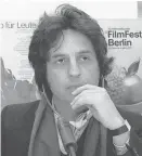  ?? AP FILE PHOTO ?? Film director Mr. Michael Cimino, who won two Oscars for 1978’s ‘The Deer Hunter,’ listens during a press conference in 1979 in Berlin.