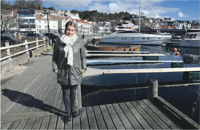  ??  ?? TRENGER KANDIDATER: Flyktningk­onsulent Linn Iren Engemyr Knutsen håper det er mange som vil vaere kandidater til det kommende innvandrer­rådet i Grimstad.