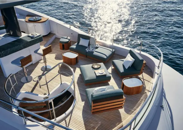  ??  ?? BELOW
The spiral staircase is a prominent feature of the aft decks