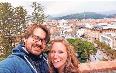  ?? FOTOS: RP/DPA ?? Dieses Foto von Riccardo und seiner Freundin wurde bei einer Urlaubsrei­se in Ecuador aufgenomme­n. Ihre Wohnung in Stuttgart war gerade fertig eingericht­et, als sie in der Nacht zum 7. März starben.