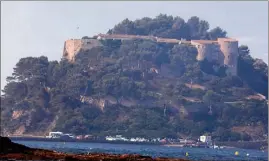  ?? (Photo Laurent Martinat) ?? Les Macron viendont du  au  mai au Fort de Brégançon.