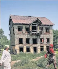  ?? HT FILE PHOTO ?? ■
An abandoned house of a Kashmiri Pandit family in the Haal area of Kashmir’s Pulwama district