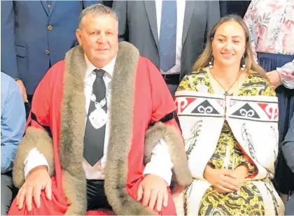  ?? Photo / Susan Botting ?? Kaipara mayor Craig Jepson alongside Te Moananui Māori Ward councillor Pera Paniora wearing her korowai.