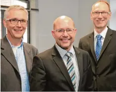  ?? Foto: Michael Hochgemuth ?? Die Experten (von links) Jürgen Vogt, Ingo Schweitzer und Frank Schöndorf haben zwei Stunden lang Fragen der Anrufer beantworte­t.